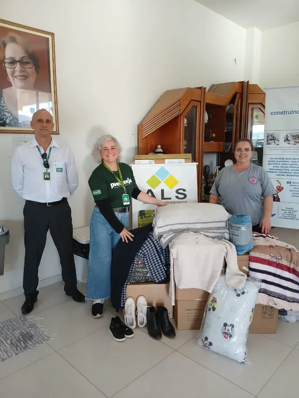 Campanha do Agasalho da Unimed arrecada mais de 1 mil peças para a Associação Laura dos Santos