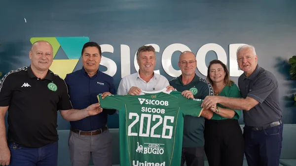 Sicoob renova parceria com a Chapecoense para 2026